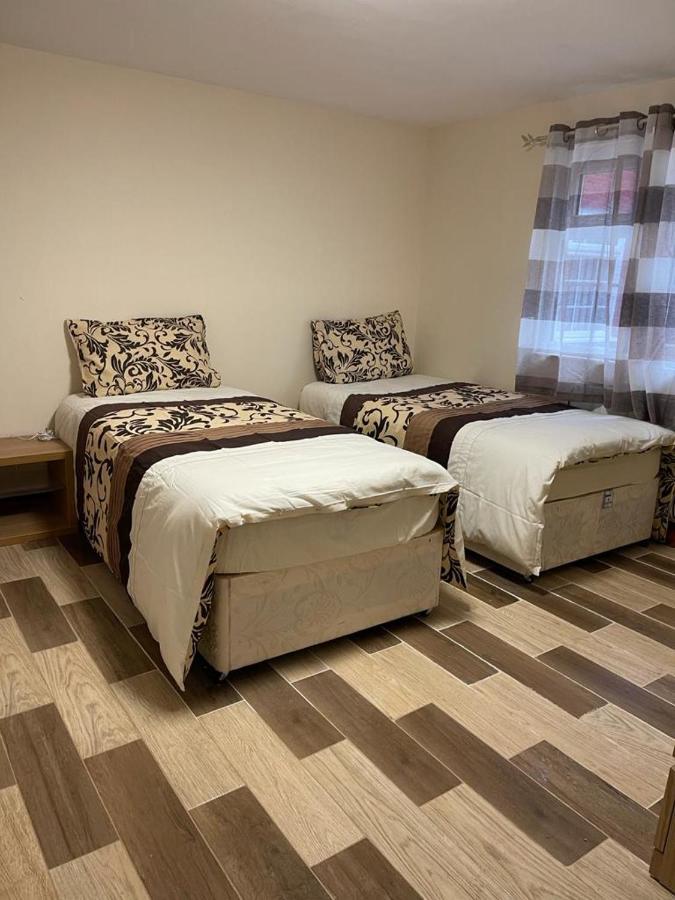 Nights Inn Slough Esterno foto